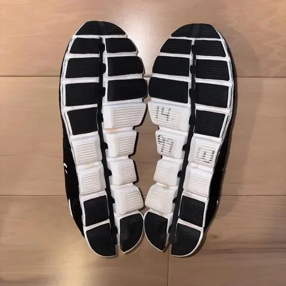 On Cloud 5 Mens Size 10 Black Running Walking Athletic Sneakers Lightweight - Picture 8 of 8